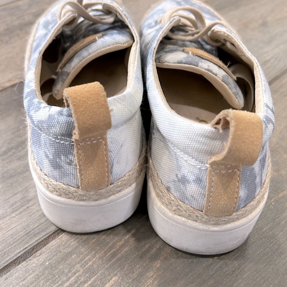 Spenco Women's Malibu Lace Sneaker - Picture 4 of 7